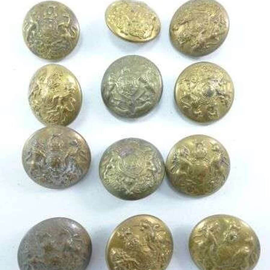 A Set of 12 Original WW1 & WW2 Brass General Service Buttons