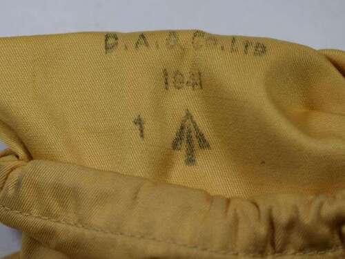 85) Excellent Unissued WW2 British Military Yellow Wind Proof Mittens 1941
