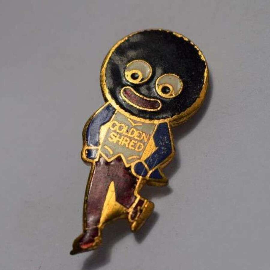 140) Original 1950s Robertsons Golden Shred Golly Badge Ice Skater