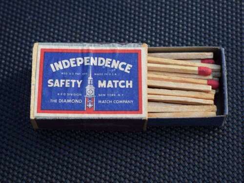 24) Excellent Original Full Box of WW2 US Independence Safety Matches