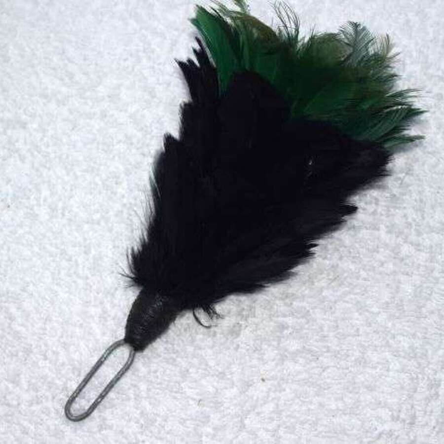 6) Unidentified WW1 WW2 British Army Black & Green Regimental Feather Hackle