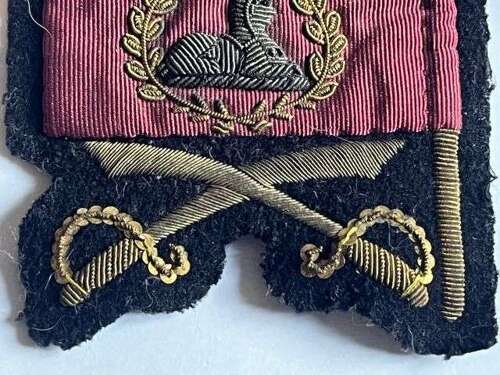 58) Lovely Large Post WW2 Coldstream Guards Padded Sleeve Badge Warrant Officer 2nd Class