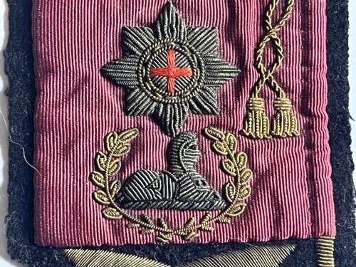 58) Lovely Large Post WW2 Coldstream Guards Padded Sleeve Badge Warrant Officer 2nd Class