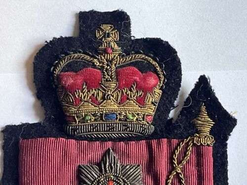 58) Lovely Large Post WW2 Coldstream Guards Padded Sleeve Badge Warrant Officer 2nd Class