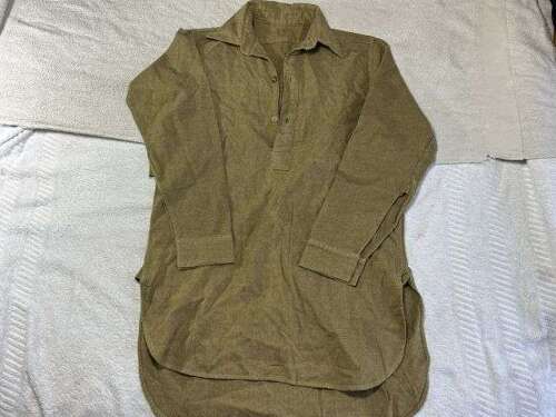 105) Good Original  WW2 - Late 1940s Issue British Army 3 Button Front Over Head Shirt