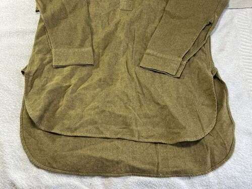 105) Good Original  WW2 - Late 1940s Issue British Army 3 Button Front Over Head Shirt