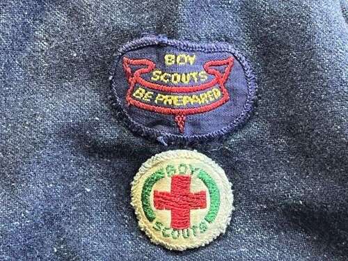 92) Excellent Original 1930s - WW2 Boy Scouts Uniform Shirt 10th Wallington (Holmwood) Surrey Boy Scout Group With 15 Badges