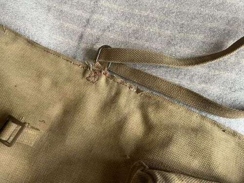 124) Good Original Well Used WW2 British Made Rifle Slip Dated 1942