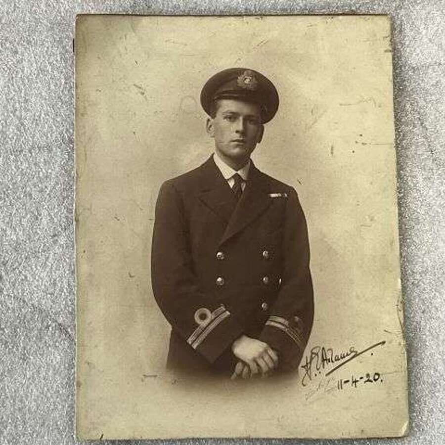 62) Interesting Original Portrait Photograph of A WW1 Royal Navy Lieutenant. Dated 11th April 1920