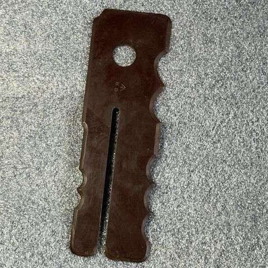 105) Original WW2 - 1950s? British Army Issue Button Cleaning Stick In Bakelite