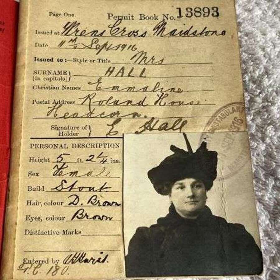 41) Excellent Original WW1 Defence of The Realm Permit Book 1916 Authorising A Mrs E.Hall Entry Onto The Isle Of Sheppey