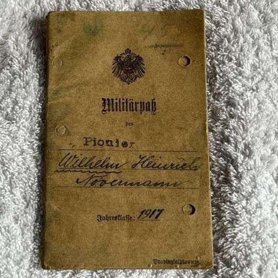52) Good Original WW1 German Army Militarpas Dated 1917