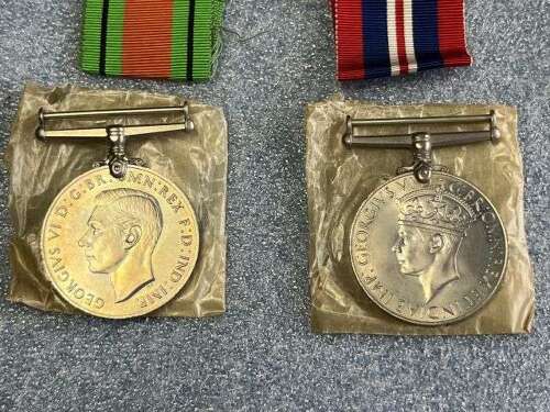 66) Excellent Original WW2 Full Size Medal Set of 4 with Certificate & Issue Box 1939-45 S
