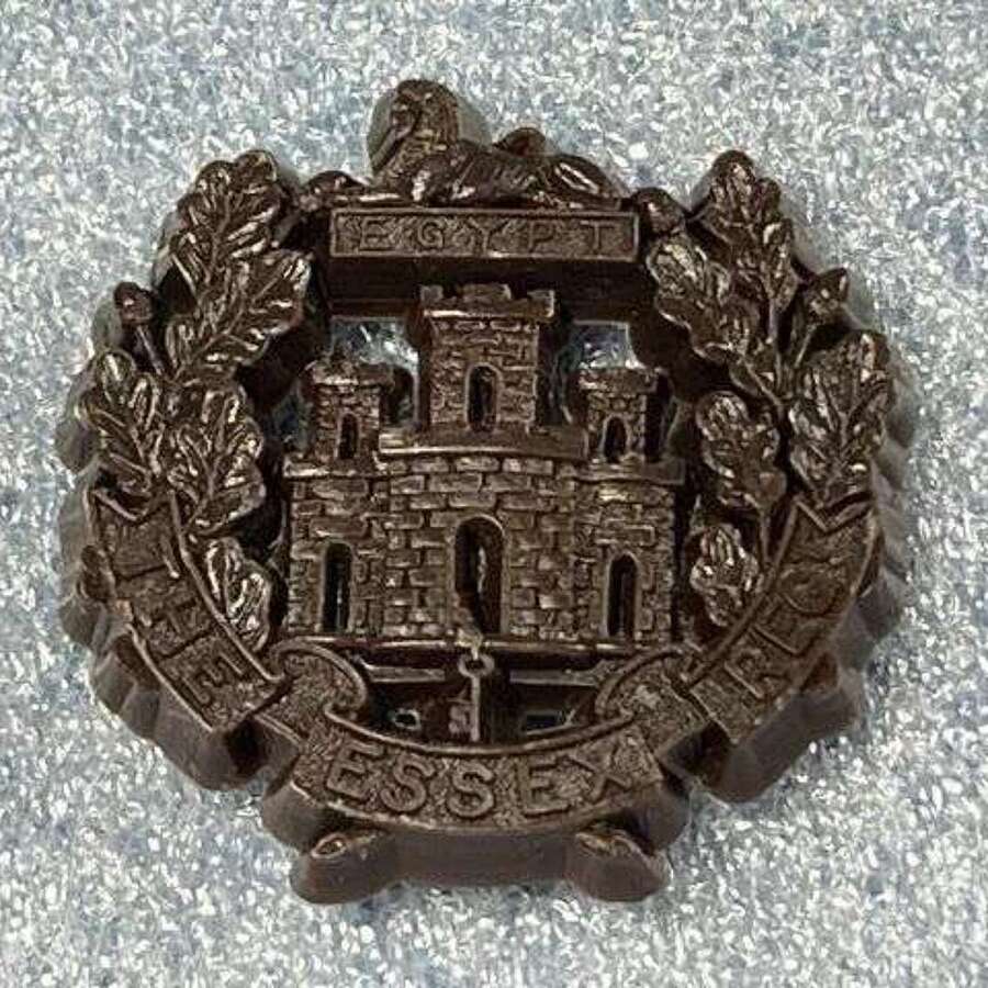 102) Excellent Original WW2 Wartime Economy Plastic Essex Regiment Cap Badge