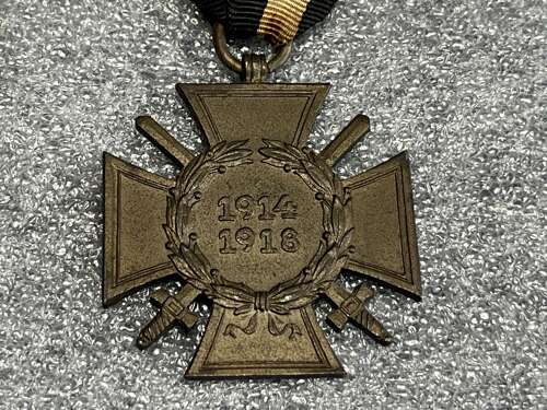 26) Excellent Original WW1 German Hindenburg Cross of Honour Medal Maker Marked BHL