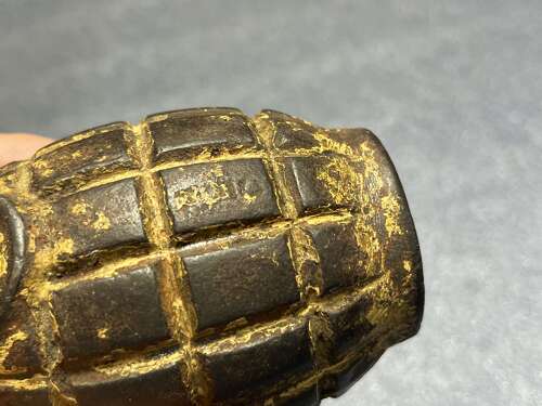 31) Good Original WW1 WW2 British Army Throwing Practice Mills Grenade