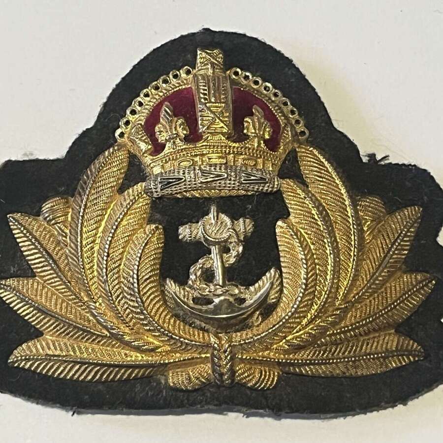 51) Mint Original WW2 Royal Navy Officers Metal Economy Cap Badge J.R.Gaunt