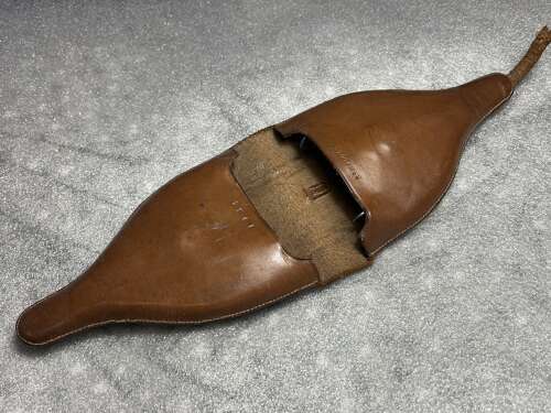 112) Very Nice 1930s British Cavalry Officers Removeable Spurs & 1934 Dated Leather Case