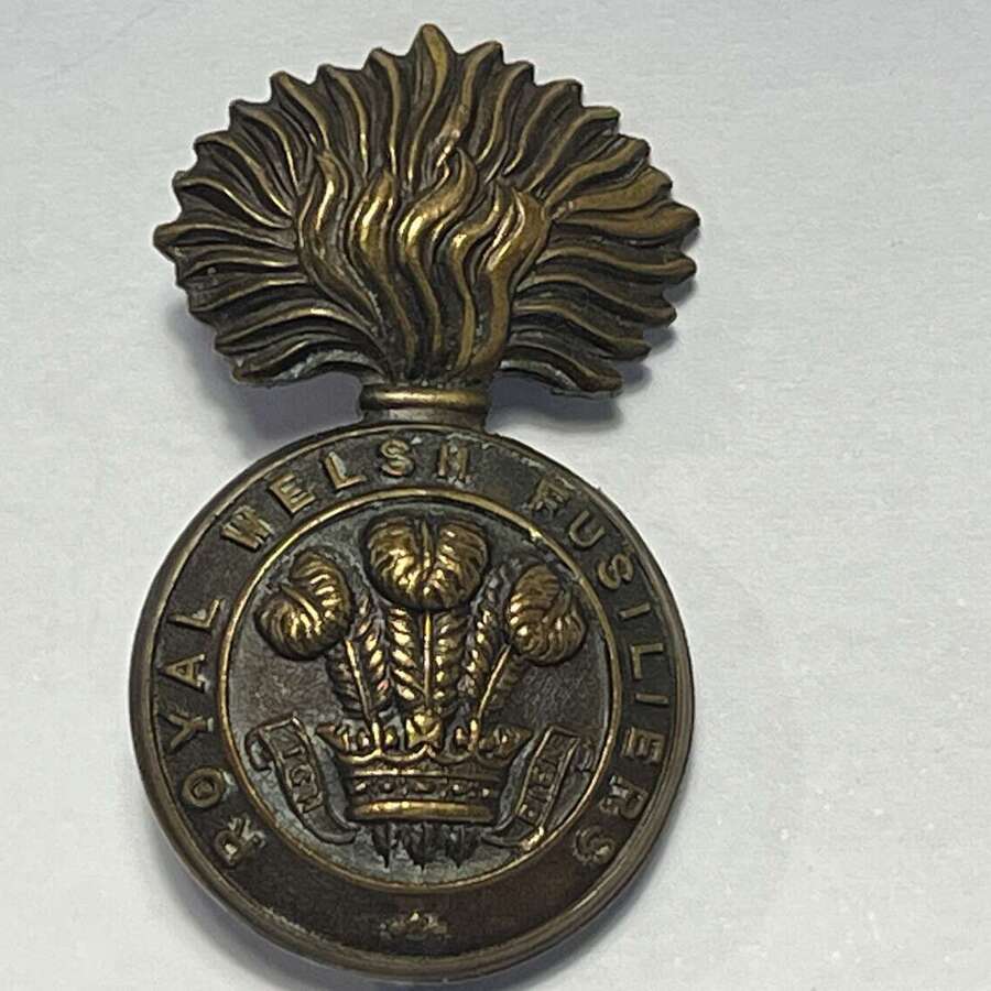 127) Nice Original WW1 WW2 Royal Welsh Fusiliers Bronze Sweetheart Brooch