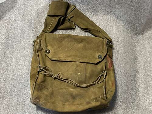 130) Excellent Original Early WW2 MK IV General Service Respirator 1938 & MKV Haversack 19