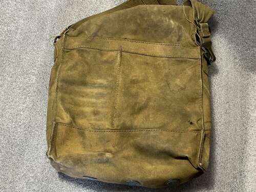 130) Excellent Original Early WW2 MK IV General Service Respirator 1938 & MKV Haversack 19
