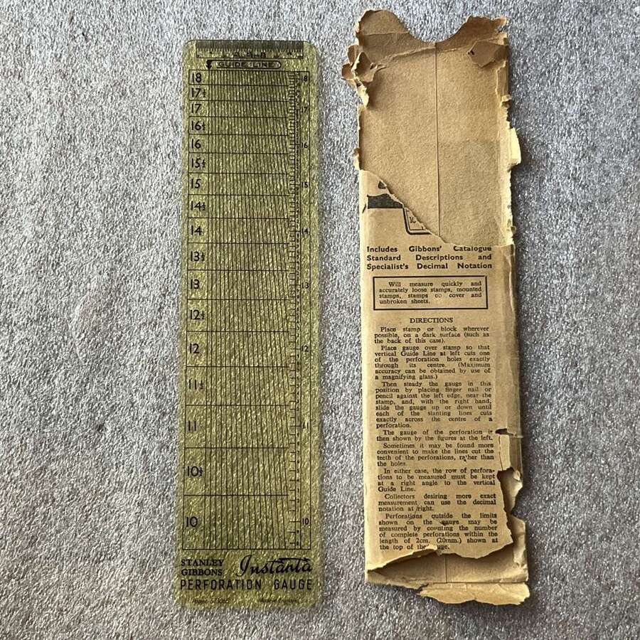 135) Vintage Stamp Collectors Stanley Gibbons Instanta Perforation Gauge Ruler.