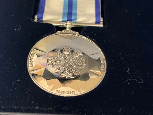 51) Mint Boxed Queen Elizabeth II Sapphire Jubilee Medal & Miniature Named Deniro-Hunt RN
