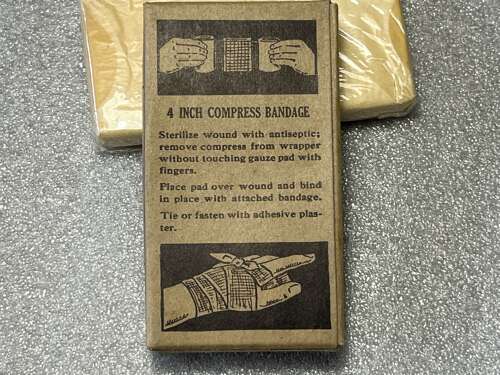 61) Excellent Original Complete WW2 US Army Medics 4 Inch Compress Bandage First Aid Pack