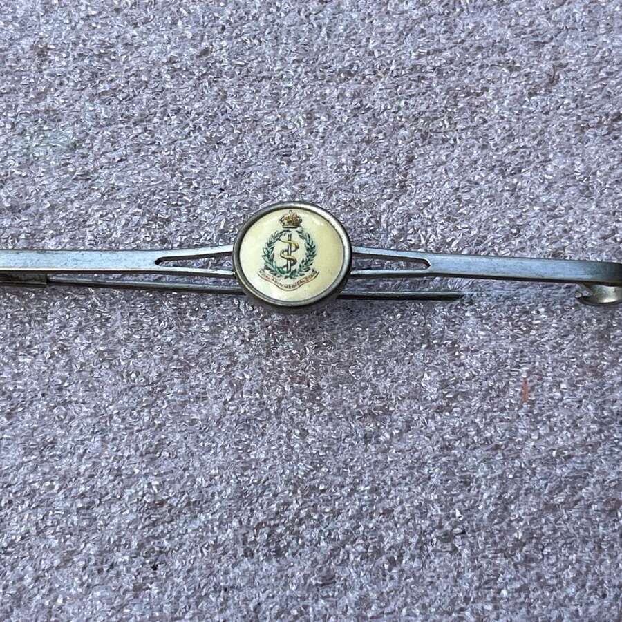 97) Good Original WW1 WW2 RAMC Tie Pin or Sweetheart Brooch