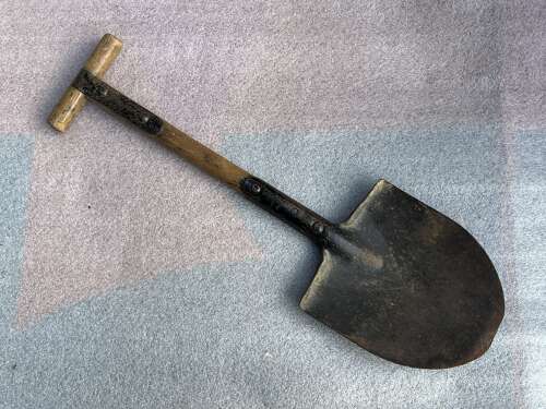 25) Excellent Original WW2 US Army Issue T-Handle Shovel