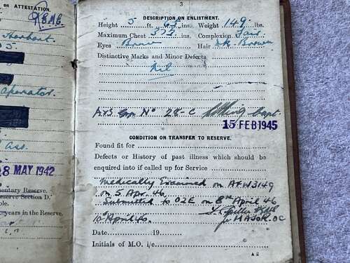 70) Original Unresearched WW2 Soldiers Service & Pay Book 10592175 F.H.Parker REME