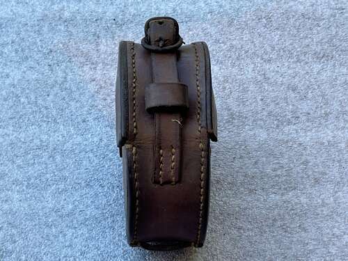 73) Original WW2 British Officers Leather Compass Case For MKIII Marching Compass 1944