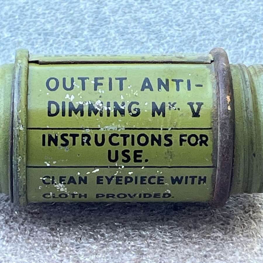 74) Excellent Original WW2 Respirator Outfit Anti-Dimming MkV January 1939