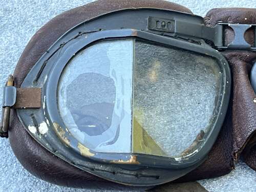 75) Good Used Original WW2 RAF AM Marked MKVIII Flying Goggles & Issue Box