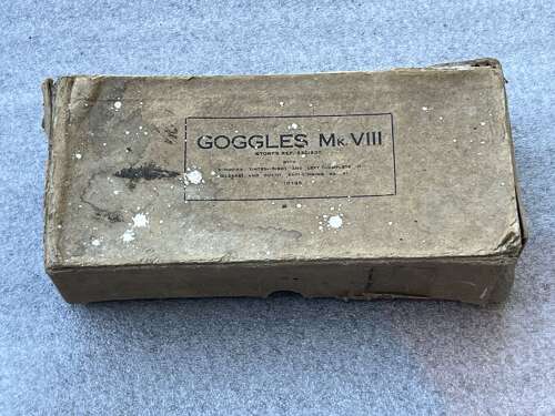 75) Good Used Original WW2 RAF AM Marked MKVIII Flying Goggles & Issue Box