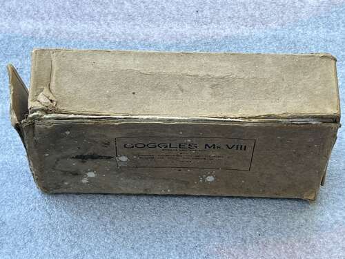 75) Good Used Original WW2 RAF AM Marked MKVIII Flying Goggles & Issue Box