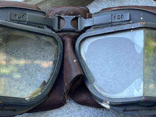 75) Good Used Original WW2 RAF AM Marked MKVIII Flying Goggles & Issue Box