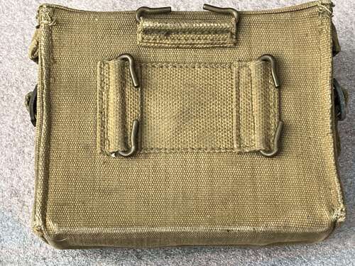 140) Lovely Original WW2 British Army 6x30 Binoculars 1943 & P37 Webbing Case