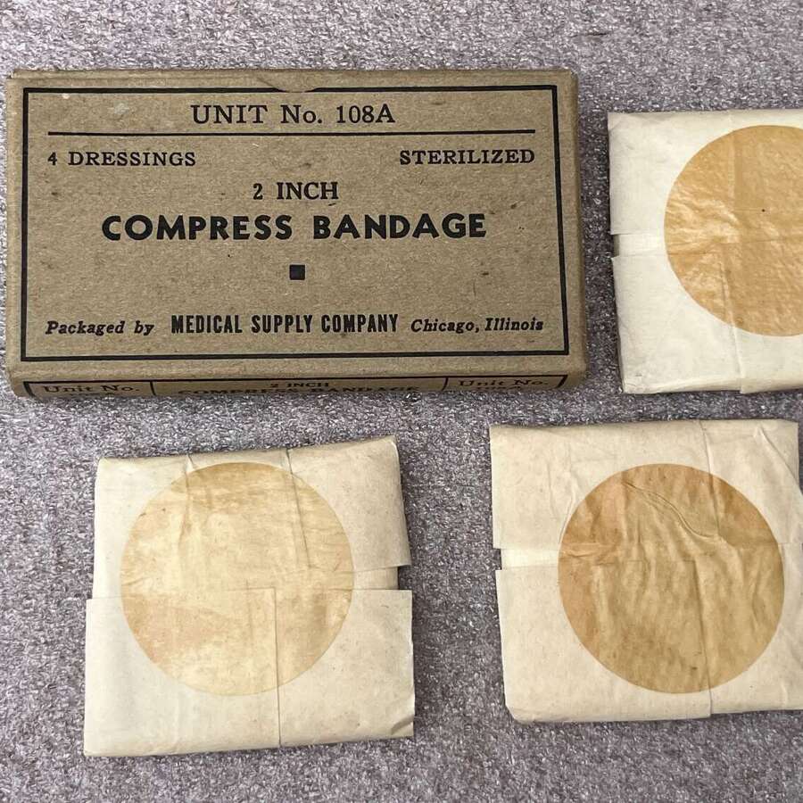 161) Original Near Complete WW2 US Army Medics 2 Inch Compress Bandage First Aid Pack.